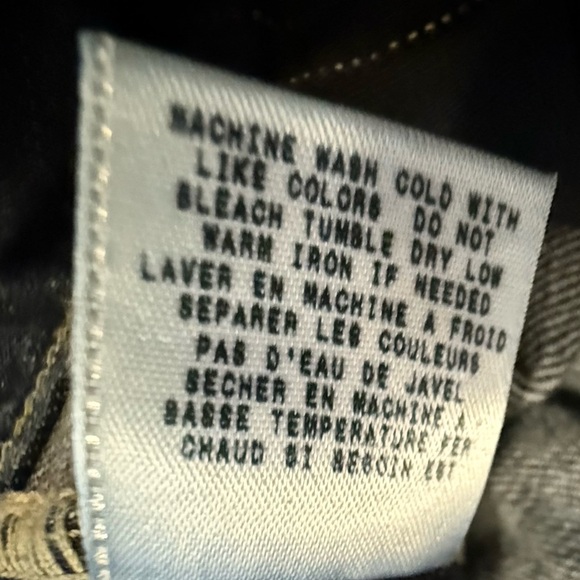 **Women’s Guess Foxy Flare Jeans – Size 27 – Low Rise** - Picture 6 of 6